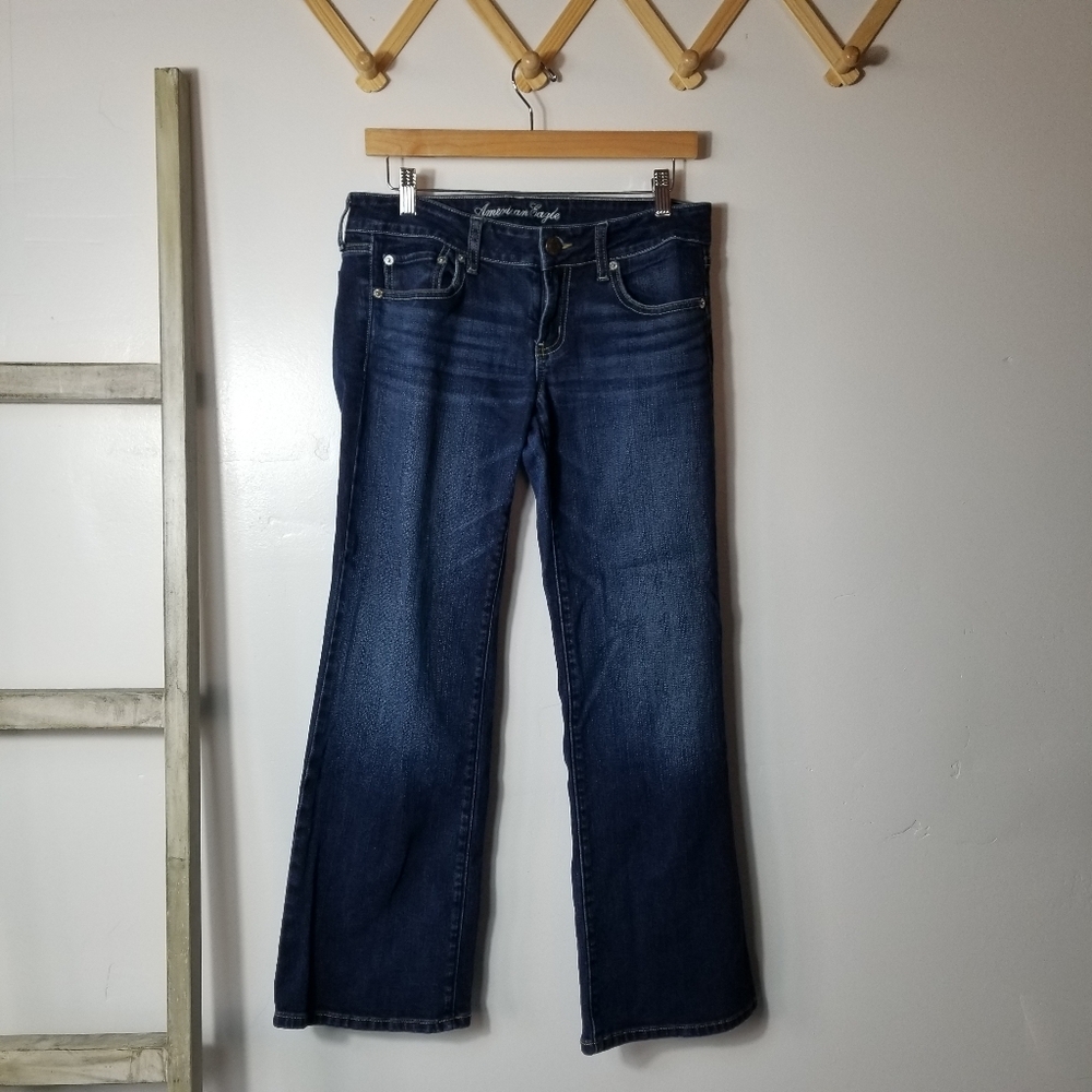 AMERICAN EAGLE WOMEN'S FAVORITE BOYFRIEND  STRETCH JEANS SIZE 8 SHORT